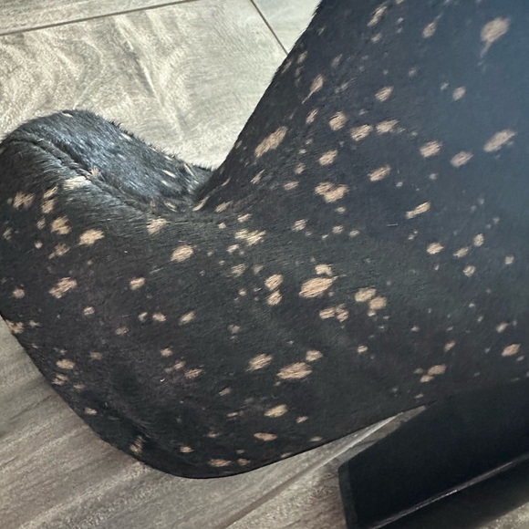 Funky pony fur booties - Picture 3 of 6